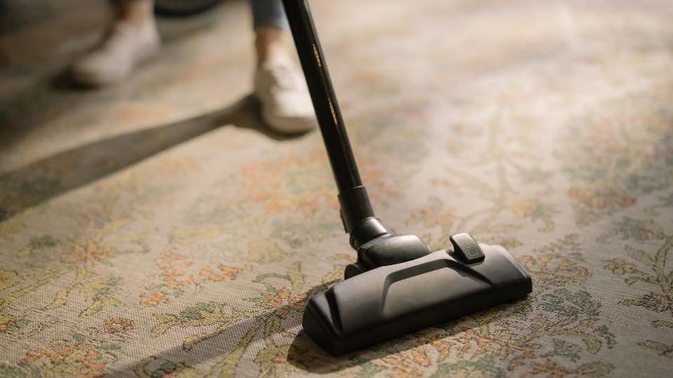 how to clean floor carpet